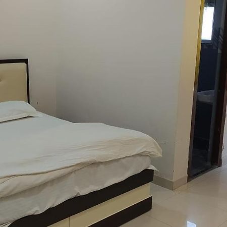 Bhagwan Hotel Gonda 外观 照片
