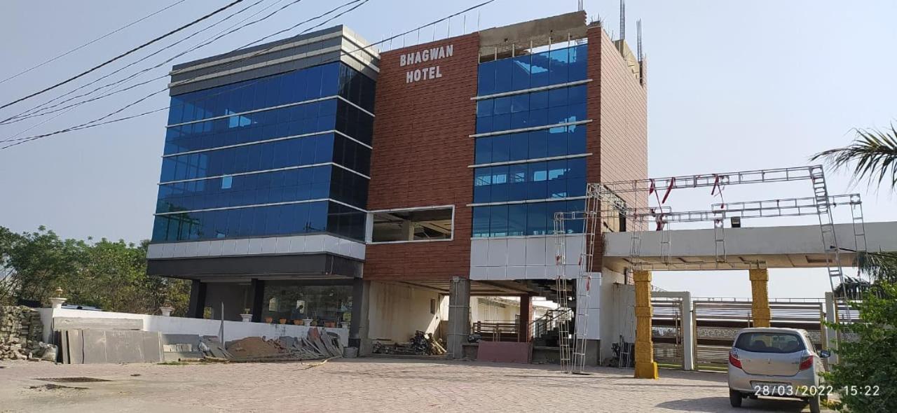 Bhagwan Hotel Gonda 外观 照片