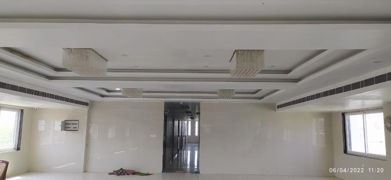 Bhagwan Hotel Gonda 外观 照片